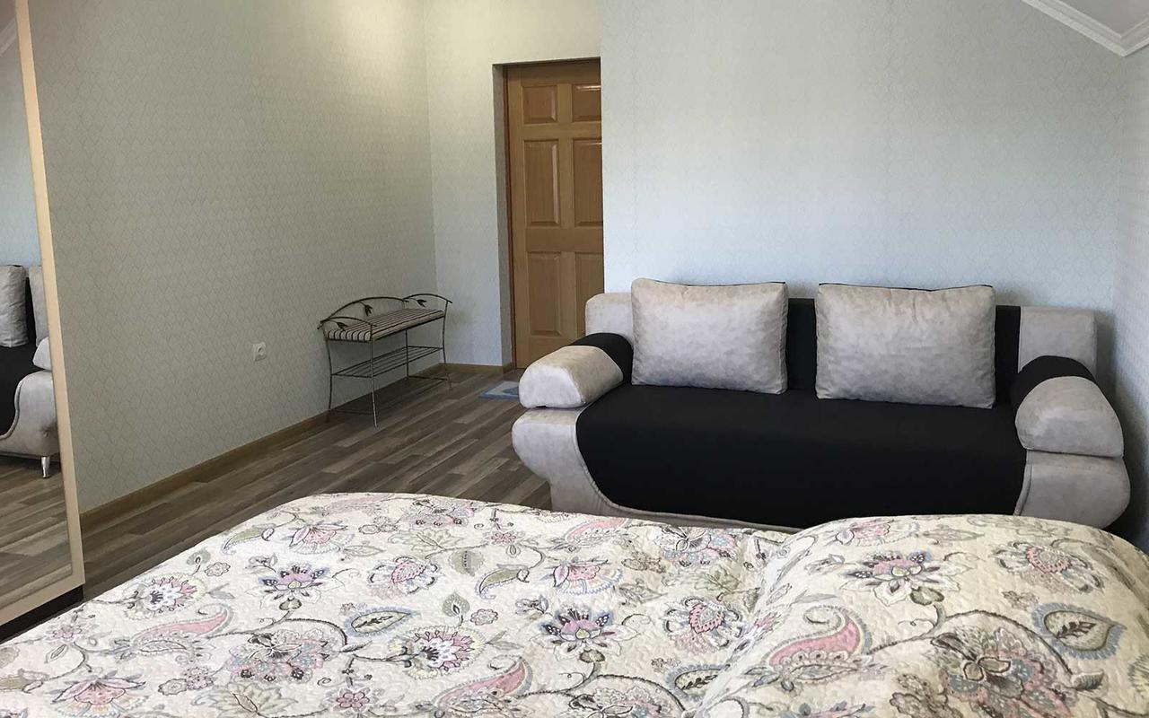 U Maksa Hotell Solochyn Eksteriør bilde