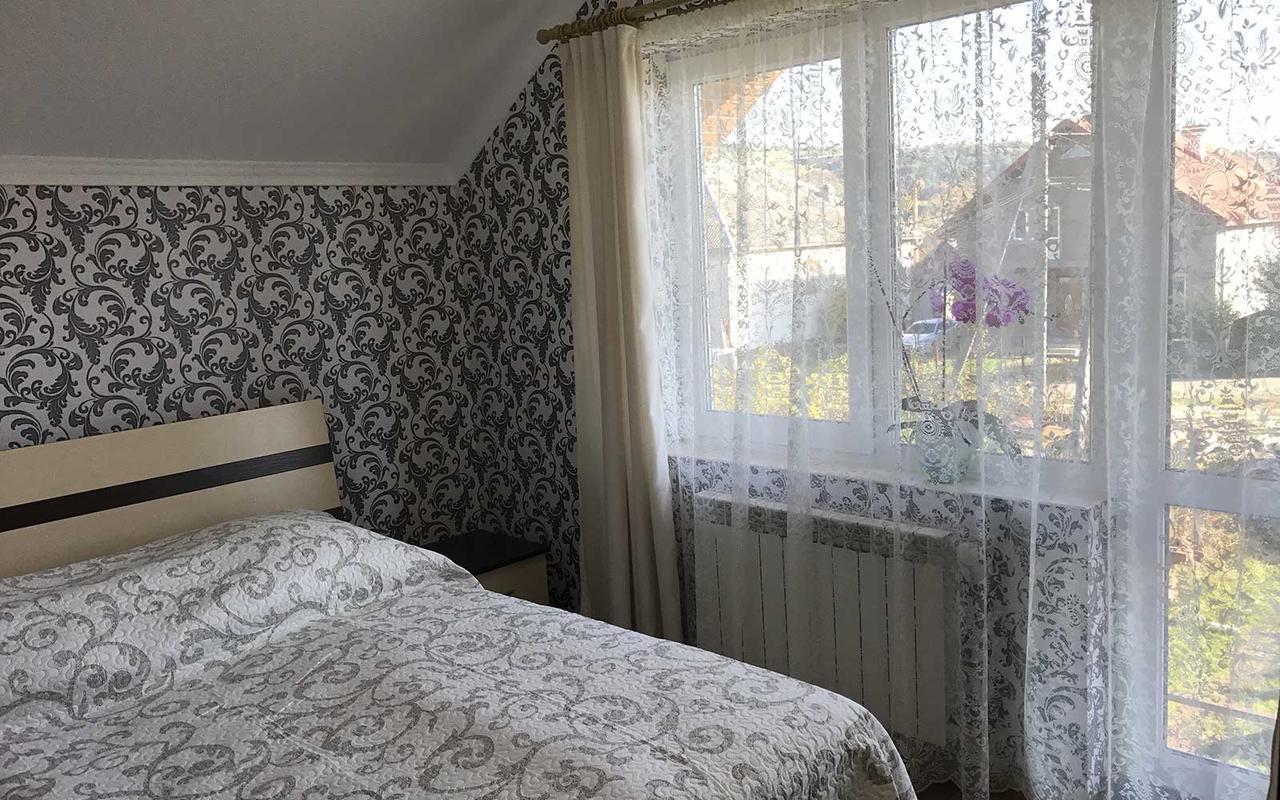 U Maksa Hotell Solochyn Eksteriør bilde